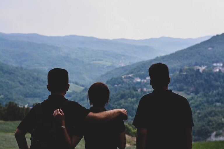 How to Create Unforgettable Memories While Exploring New Places